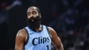 Read more about the article Watch James Harden pass Ray Allen to become second all-time in made 3-pointers