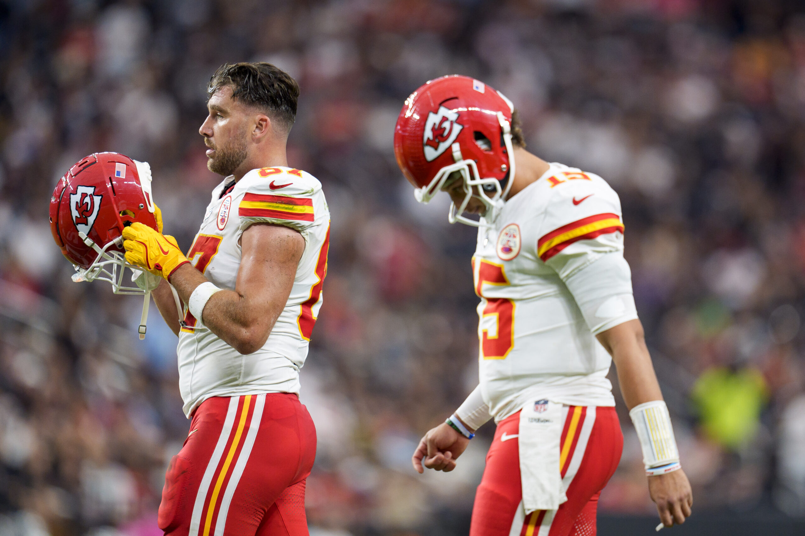 Read more about the article NFL issues security alert to teams, players regarding recent Patrick Mahomes, Travis Kelce home burglaries