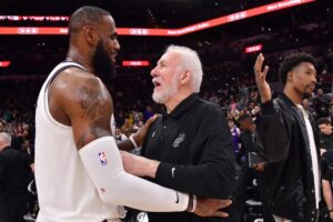 Read more about the article LeBron James’ mind is on ‘dear friend’ Gregg Popovich’s health, not Lakers vs. Spurs