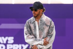 Read more about the article Lewis Hamilton admits he is ‘definitely not fast enough anymore’ after latest qualifying setback