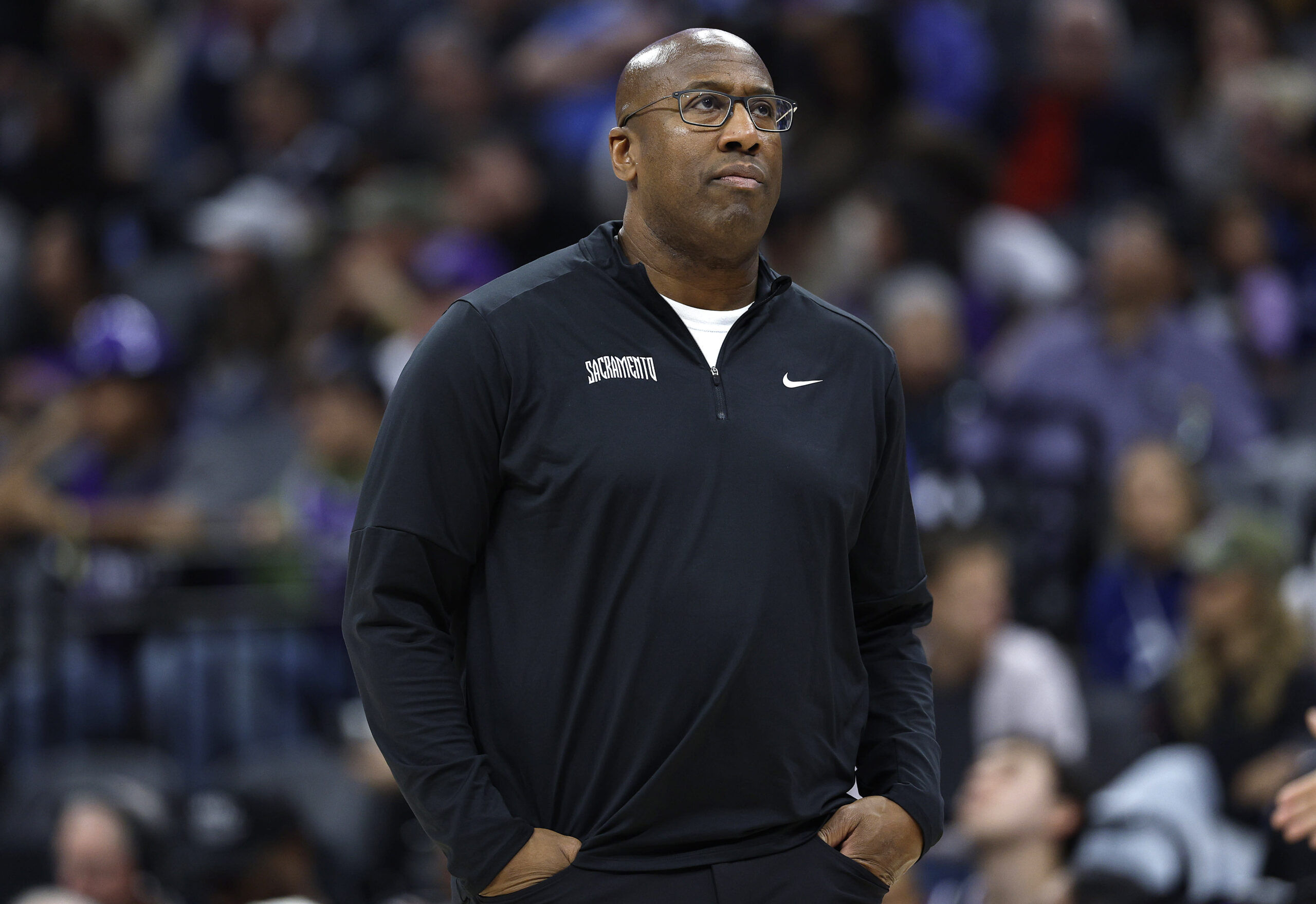 You are currently viewing Kings coach Mike Brown fined $35K for ‘aggressively pursuing’ official in loss to Nets