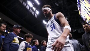 Read more about the article Warriors vs Mavericks Prediction: Odds, Expert Picks, Projected Starting Lineups, Betting Trends and Stats