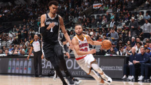 Read more about the article What we learned as Steph struggles in Spurs’ comeback win vs. Dubs