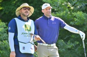 Read more about the article PGA Tour caddie reveals exactly how much money he earned working for 110th ranked golfer