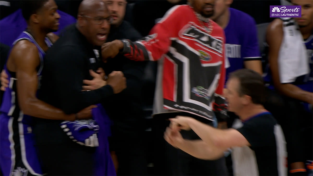 Read more about the article Brown shockingly confronts, berates referee during Kings-Nets game