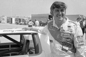 Read more about the article Bobby Allison, NASCAR Hall of Famer and 3-time Daytona 500 winner, dies at 86