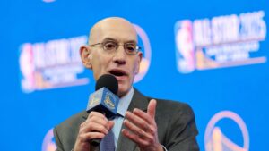 Read more about the article NBA going for fast-paced, pick-up game vibe with new All-Star Game format.