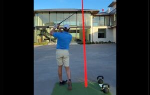 Read more about the article Watch: Bryson DeChambeau hits hole-in-one over his house – after 16 days of trying