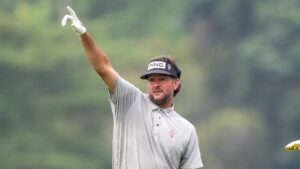 Read more about the article Bubba Watson makes hole-in-one for charity house donation in Indonesia