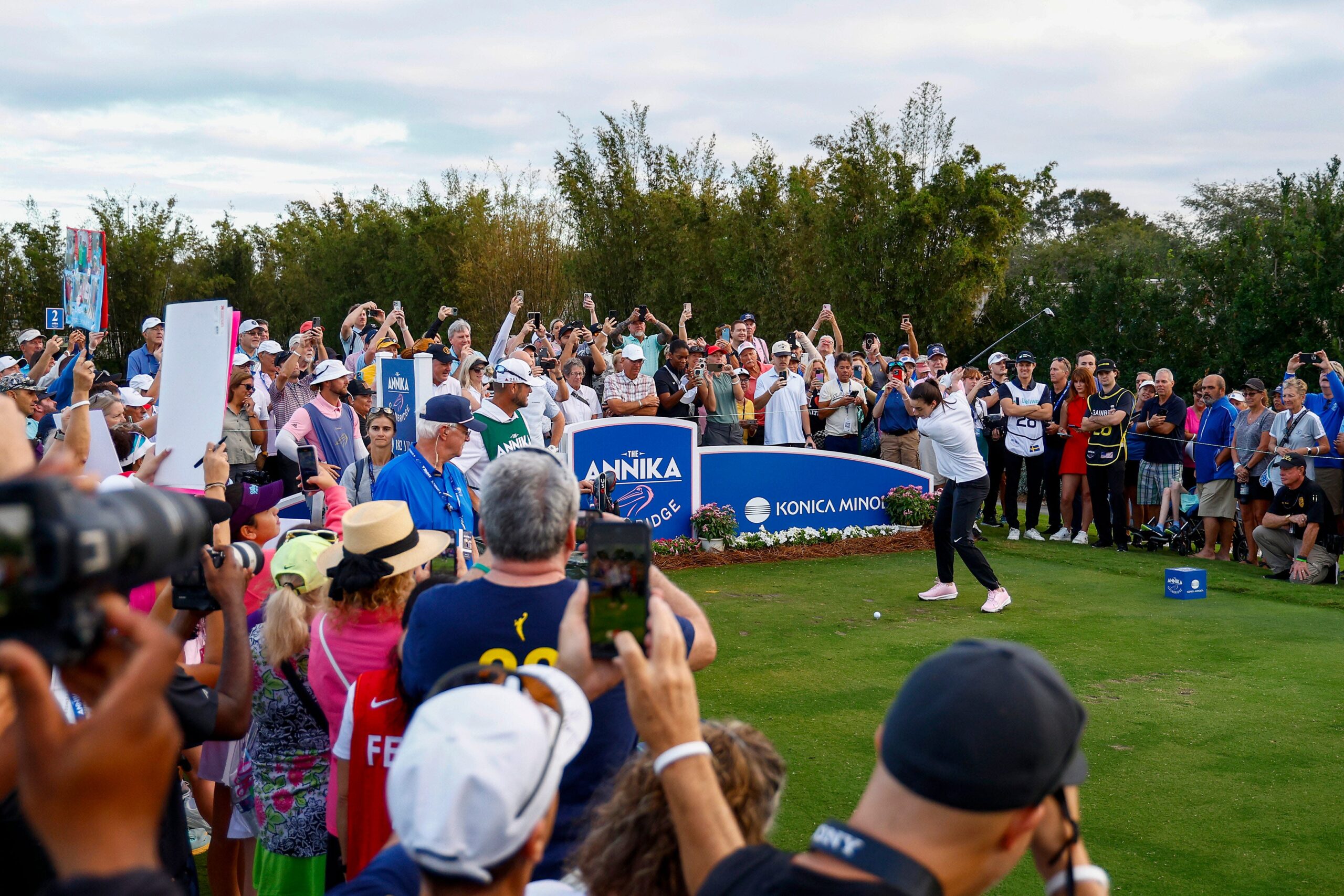 You are currently viewing Caitlin Clark mania in full force on LPGA as WNBA star plays alongside Nelly Korda, Annika Sorenstam