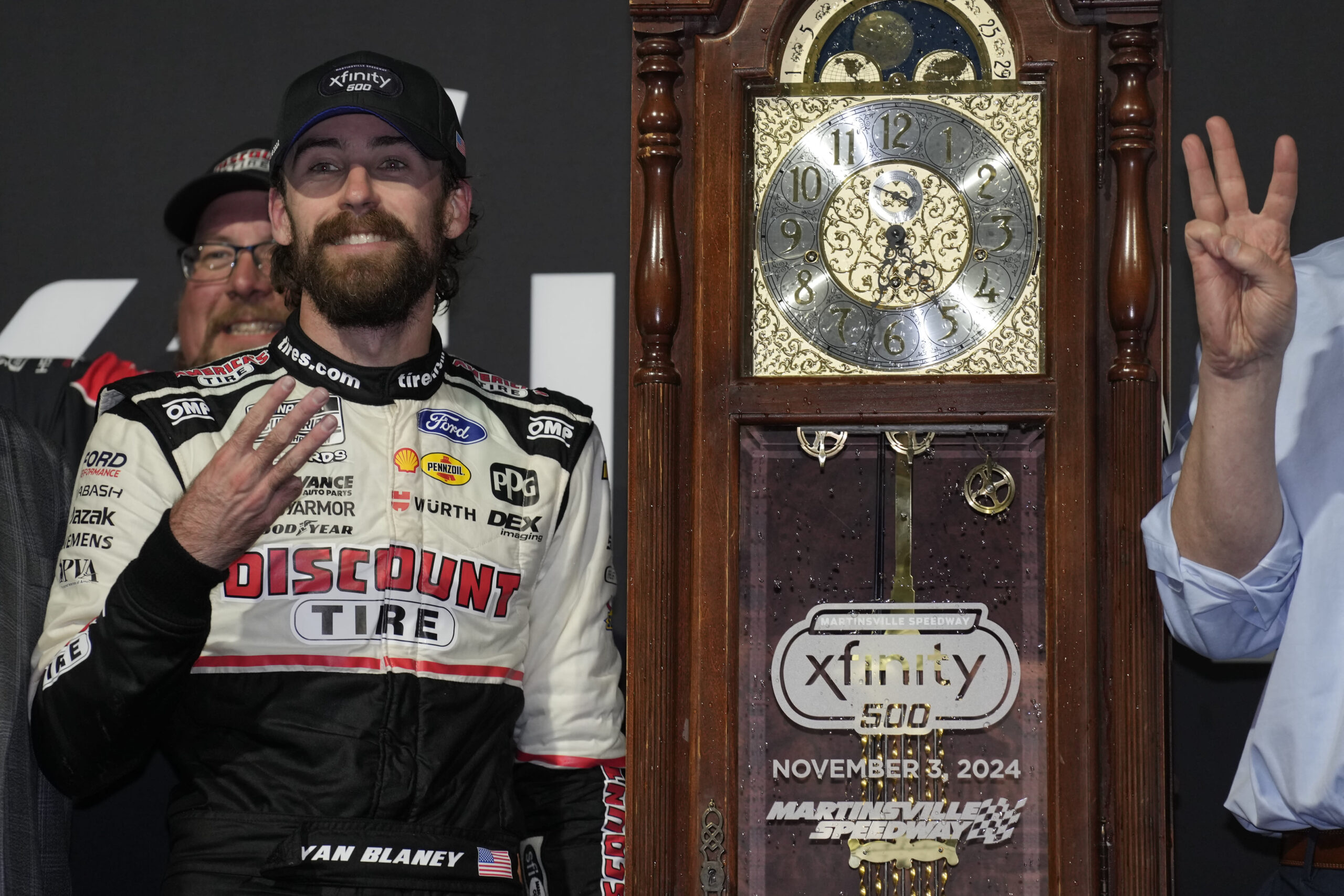 Read more about the article Defending NASCAR champion Ryan Blaney paces 1st practice of title-deciding weekend at Phoenix