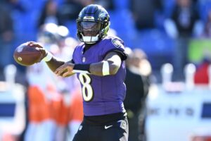 Read more about the article Lamar Jackson on course to reach historic NFL feat only achieved by Tom Brady, Aaron Rodgers and five legendary QBs