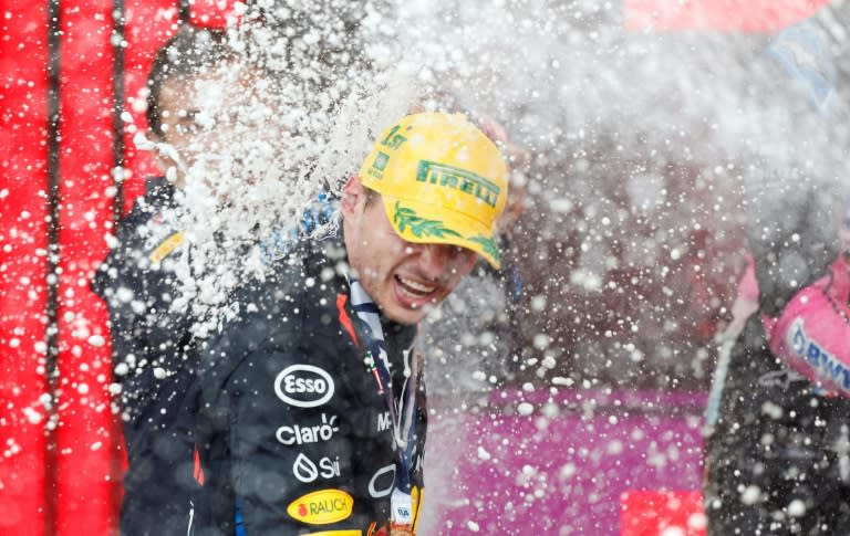 You are currently viewing ‘Insane’, ‘invaluable’ Verstappen moves to brink of world title