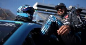 Read more about the article Martin Truex Jr. snags Busch Light Pole at Martinsville