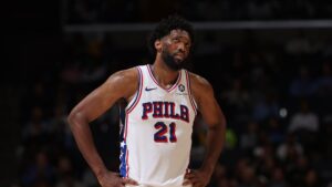 Read more about the article Joel Embiid ‘managing swelling in his left knee,’ missed Friday, will be out Sunday