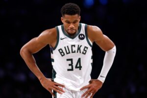 Read more about the article Giannis Antetokounmpo’s Bucks are ‘a win now team that can’t win’ and $186m star could seek stunning pairing with Golden State great