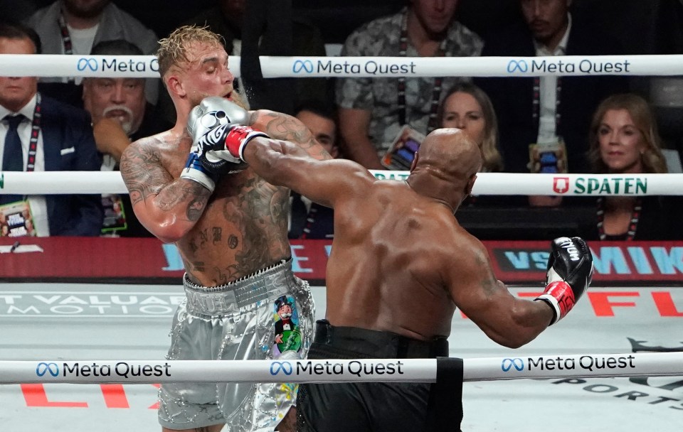 You are currently viewing Artur Beterbiev shockingly offers Jake Paul undisputed world title shot after Mike Tyson win