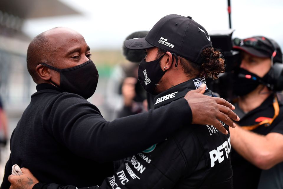 Read more about the article Why does Lewis Hamilton have number 44 on his car? Mercedes star’s 31-year reason for ignoring No.1 after F1 rule change