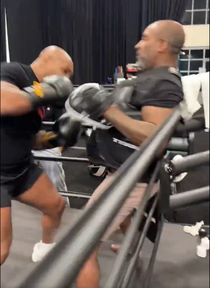 Read more about the article ‘It couldn’t handle it’ – Mike Tyson leaves trainer visibly stunned as he breaks pad in half with power in new Jake Paul training footage