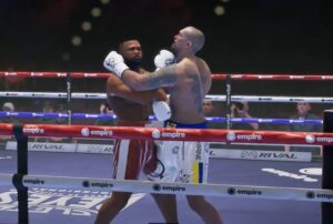 Read more about the article Oleksandr Usyk vs Roy Jones Jr simulated with fighter climbing from canvas to leave rival unconscious in crazy KO seconds later