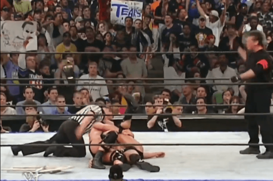 You are currently viewing ‘Nobody wanted to see it’ – WWE fans debate whether this explosive Stone Cold moment was the death of the Attitude Era