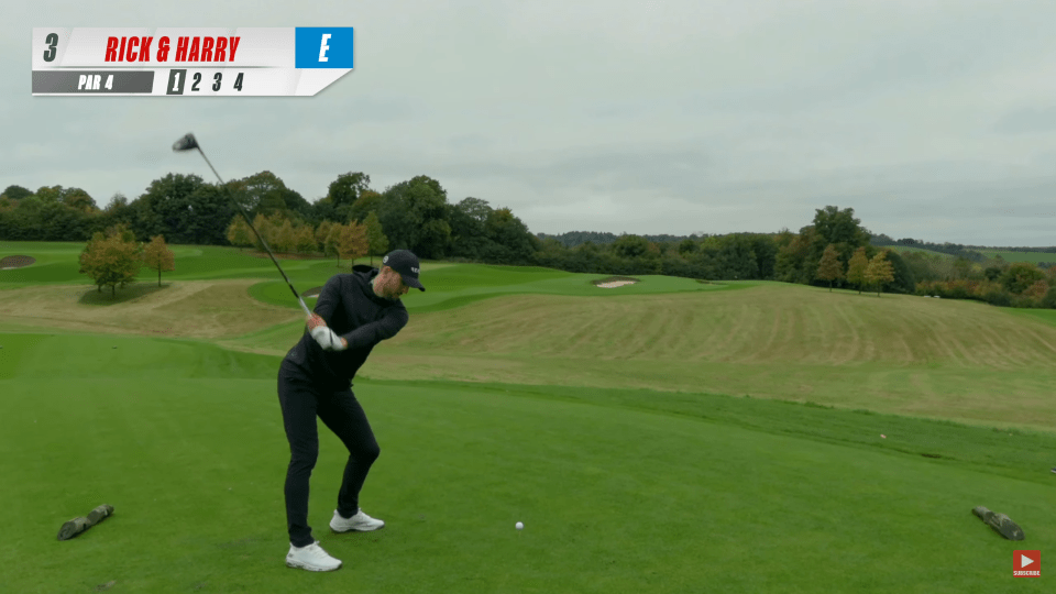 You are currently viewing ‘My heart!’ – Harry Kane nearly hits first ever hole-in-one in incredible style in YouTube game with Rick Shiels