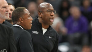 Read more about the article NBA fines Kings coach Brown $35K for ‘aggresively pursuing’ official