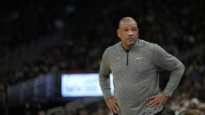 Read more about the article Don’t expect Doc Rivers to take fall for Milwaukee Bucks 3-8 start