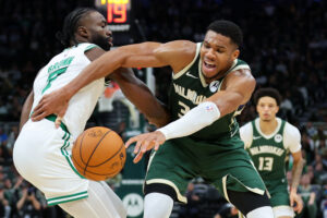 Read more about the article Celtics’ Jaylen Brown calls Giannis Antetokounmpo ‘a child’ after offensive foul and fake handshake