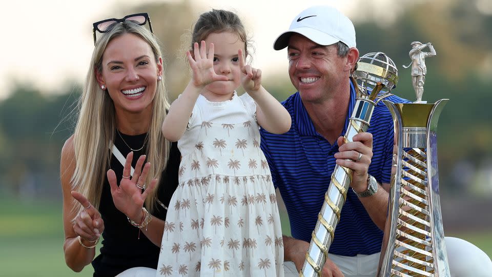 Read more about the article Tearful Rory McIlroy caps tumultuous year with double DP World Tour win