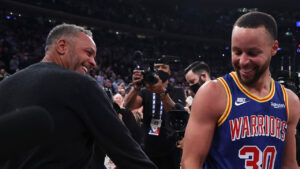 Read more about the article Steph cherishing two meaningful Warriors trips in ‘special’ Year 16