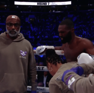 Read more about the article ‘Terrible advice’ – Jaron ‘Boots’ Ennis’ trainer slammed by boxing fans for saying the same thing over and over in latest win