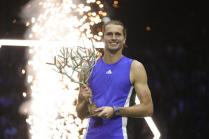 Read more about the article Zverev dispatches Humbert in straight sets to win Paris Masters