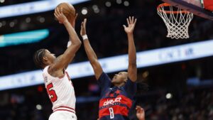 Read more about the article Vucevic and White lead Bulls to 127-108 win over Wizards, losers of 12 straight