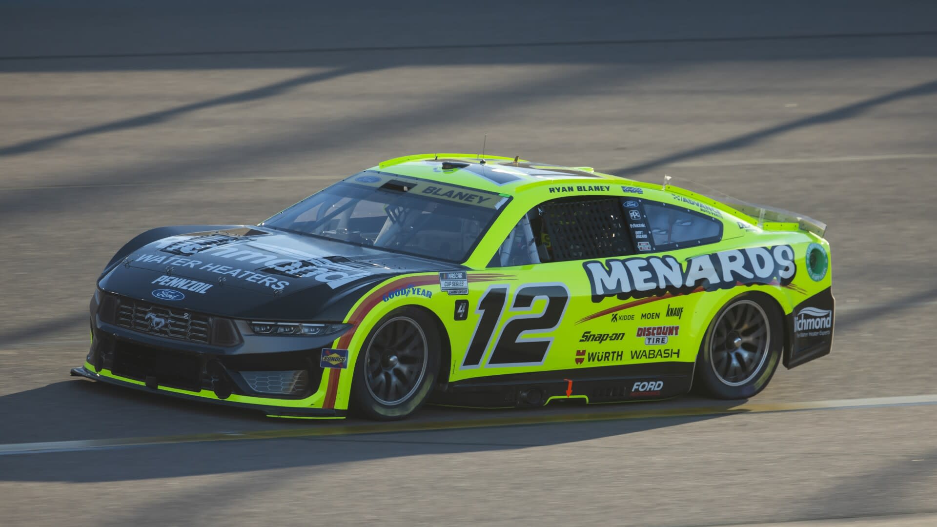 You are currently viewing Championship contender Ryan Blaney paces NASCAR Cup practice at Phoenix