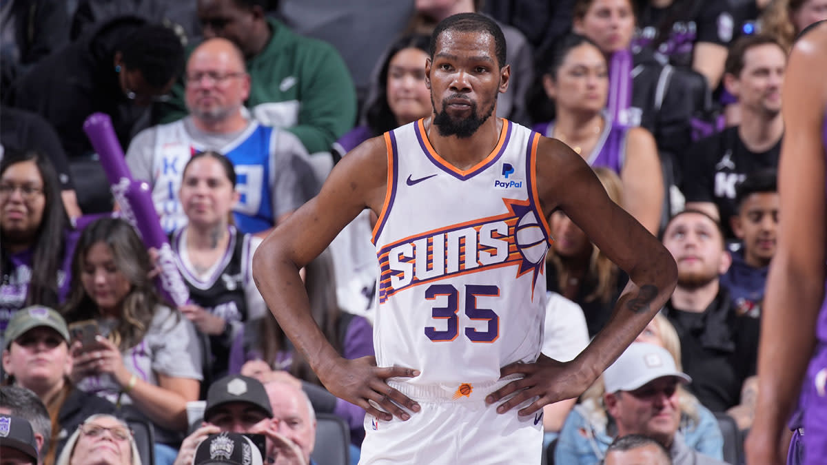 Read more about the article Report: KD to miss Suns-Kings, at least two weeks with calf injury