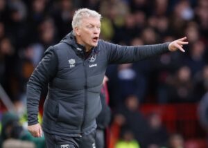 Read more about the article David Moyes reveals West Ham offered him a new contract before making sudden U-turn after three games