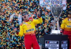 Read more about the article NASCAR Phoenix race winners and losers: Joey Logano wins title, Playoff format needs tweak