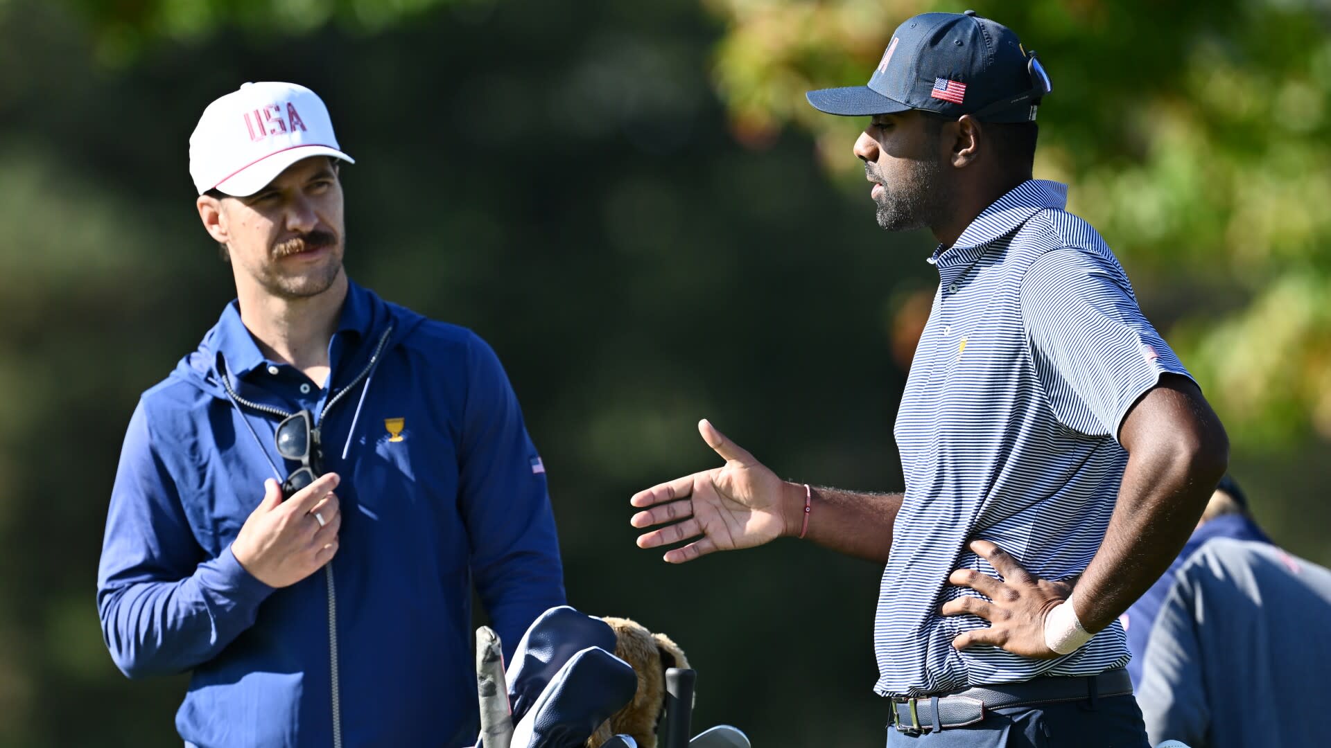 Read more about the article Sahith Theegala’s caddie has priceless reaction after receiving dream gift