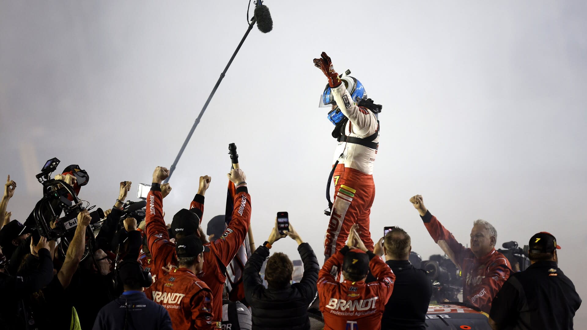 You are currently viewing Justin Allgaier wins NASCAR Xfinity championship; Riley Herbst wins Phoenix race