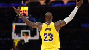 Read more about the article At 39, LeBron James becomes oldest player to record three consecutive triple-doubles