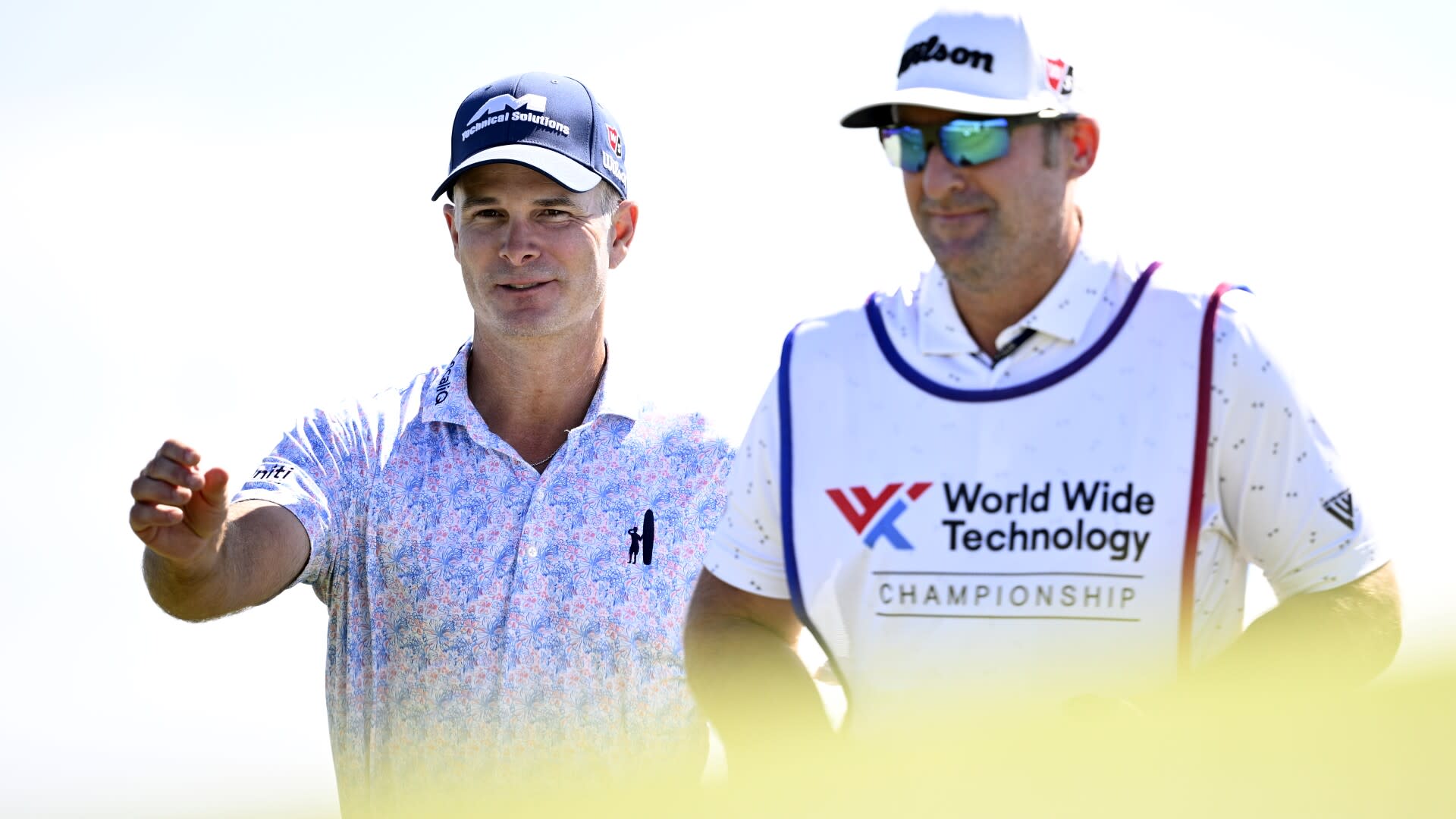 You are currently viewing Three-way tie for lead at wind-swept World Wide Technology Championship