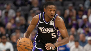 Read more about the article Fox, Kings play to their identity in promising win vs. Suns