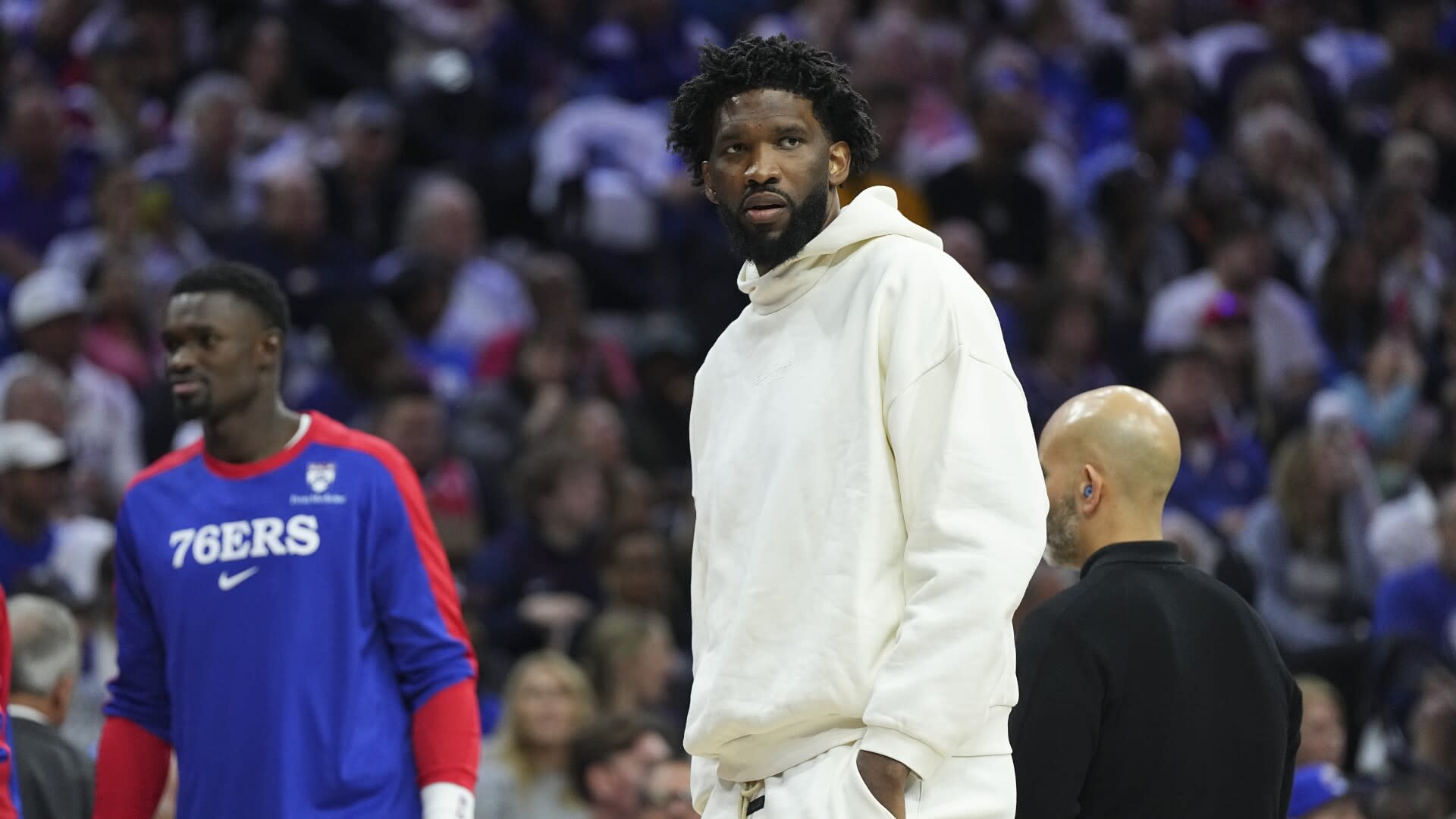 You are currently viewing Joel Embiid says he will return ‘pretty soon,’ calls narrative he doesn’t want to play ‘b*******’