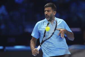 Read more about the article Indian doubles specialist Rohan Bopanna still going strong at 44 with routine of yoga and ice baths