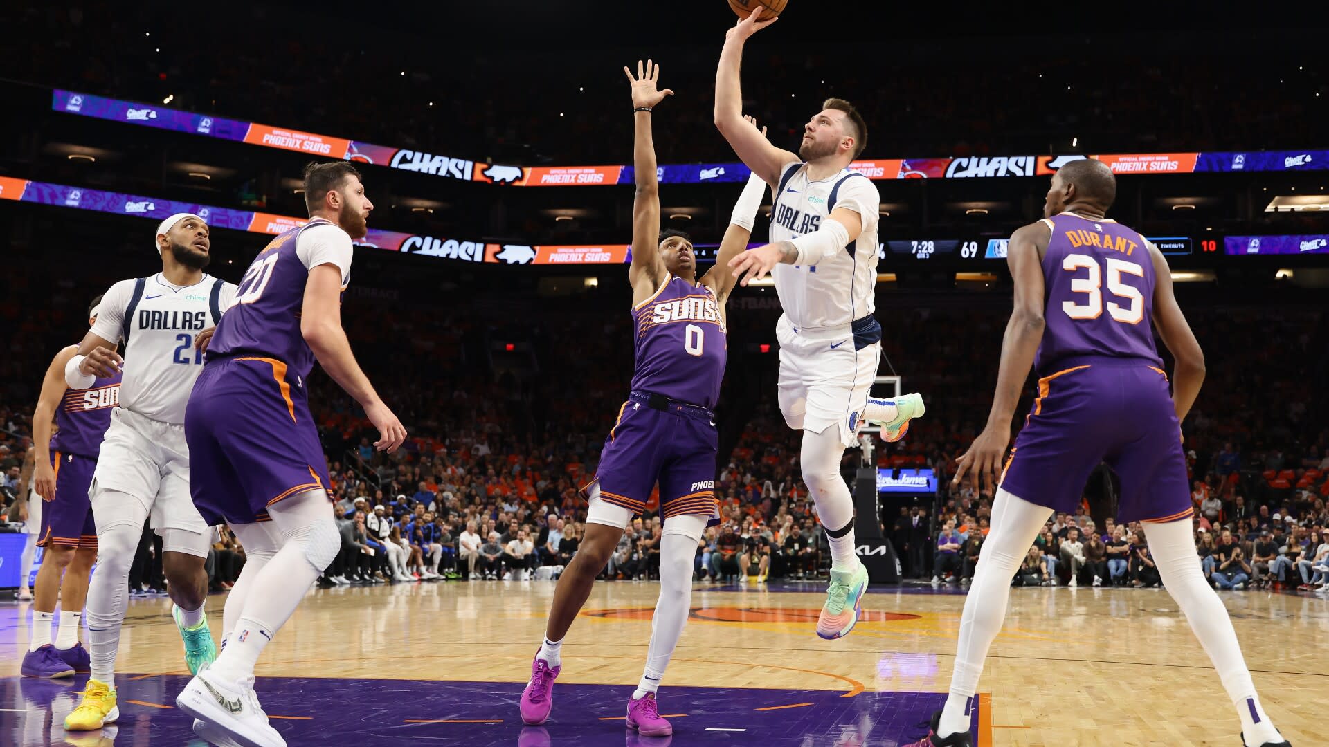 You are currently viewing Mavericks vs Suns Prediction: Odds, Expert Picks, Projected Starting Lineups, Betting Trends and Stats