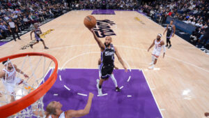 Read more about the article Brown, McDermott laud Kings’ bench reliability amid Monk’s absence