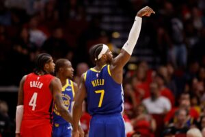 Read more about the article Golden State’s new addition, proving to be seamless fit next to Steph Curry, not missing Klay Thompson