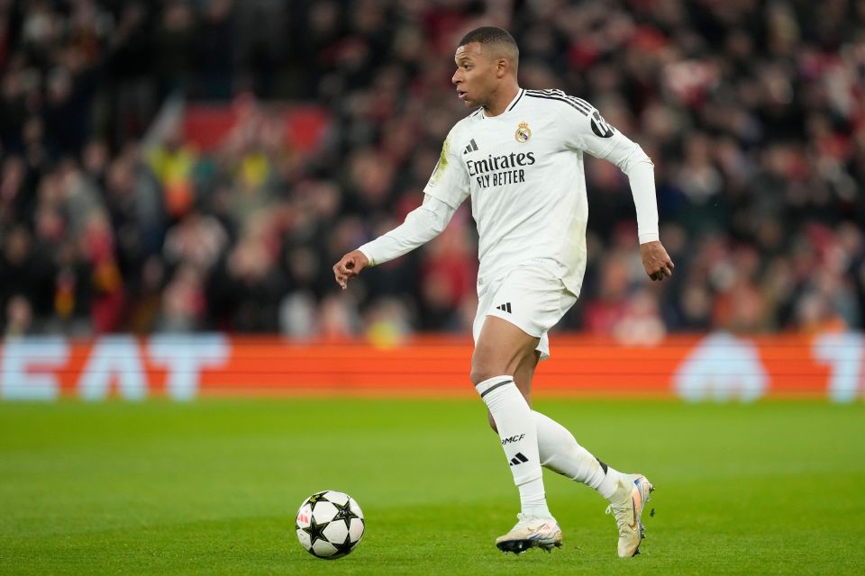 Read more about the article Carlo Ancelotti plotting Kylian Mbappe role change at Real Madrid when Vinicius Jr returns