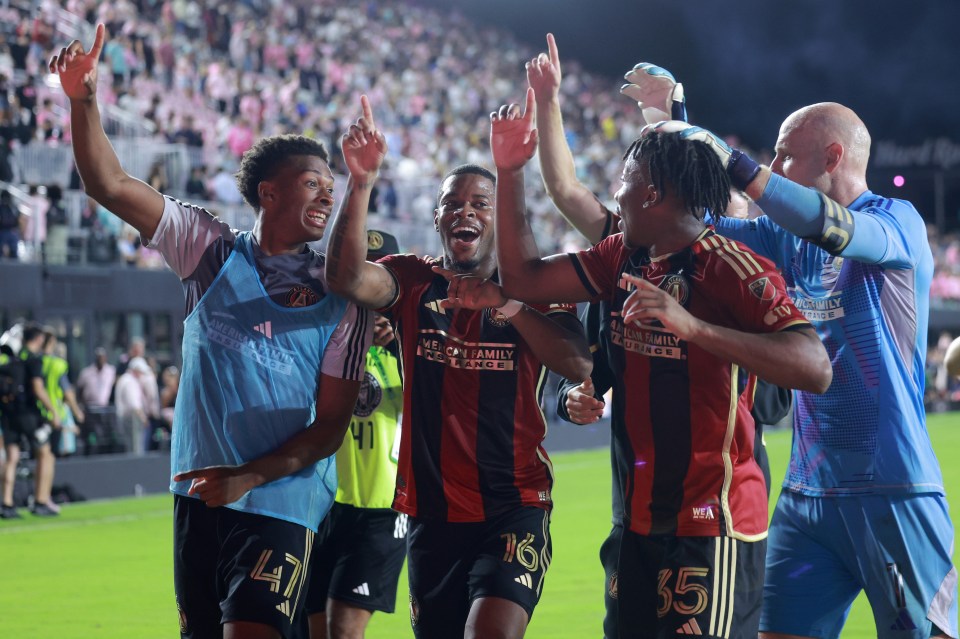 You are currently viewing Ex-Aston Villa man laughs in Luis Suarez’s face as his taunting backfires in MLS Cup